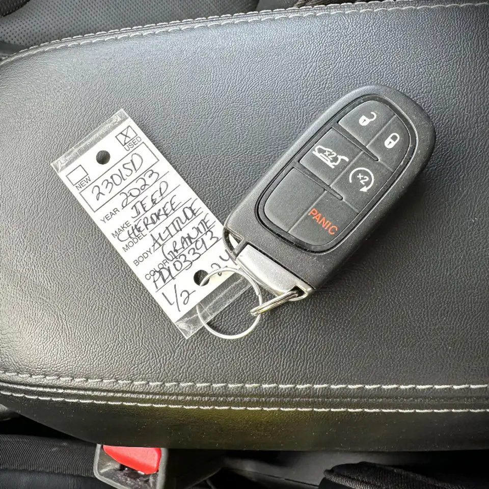 Jeep Cherokee снимка Jeep Cherokee