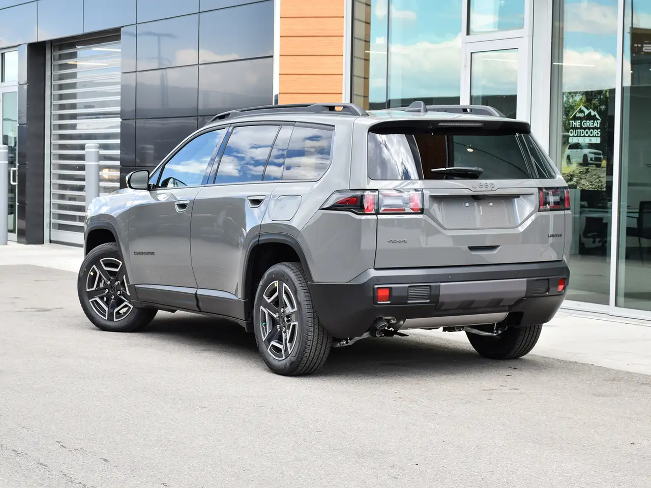 Jeep Cherokee снимка Jeep Cherokee