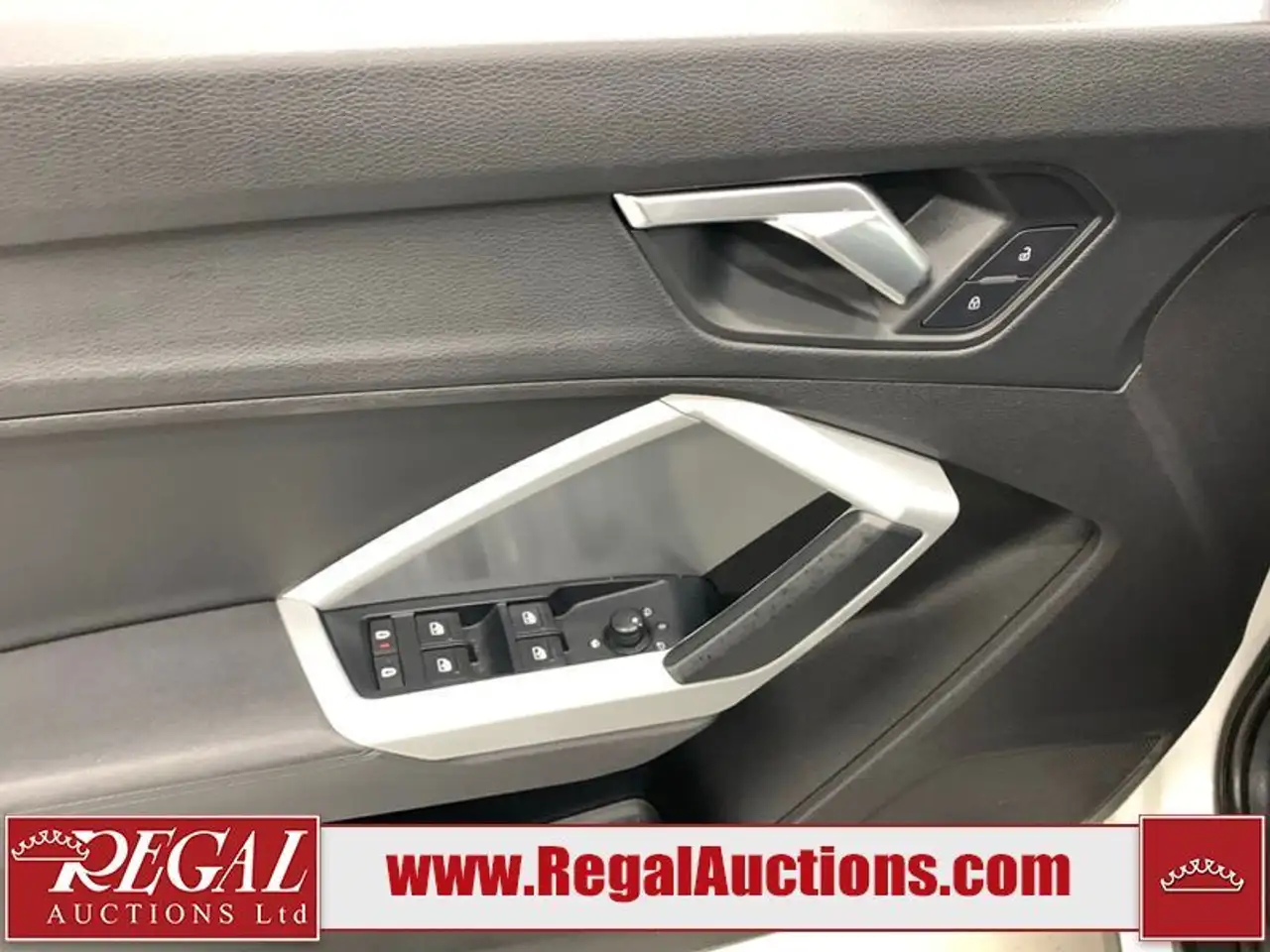 Audi Q3 снимка Audi Q3