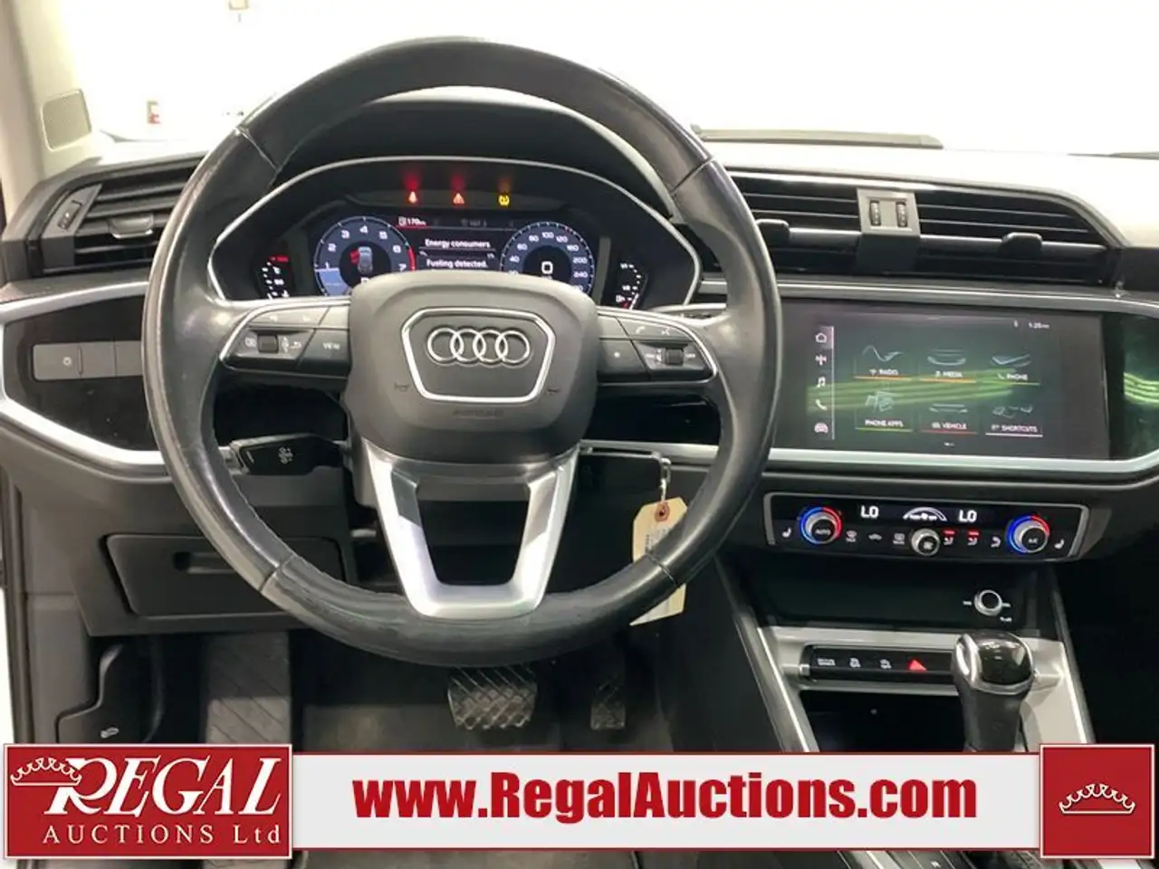 Audi Q3 снимка Audi Q3