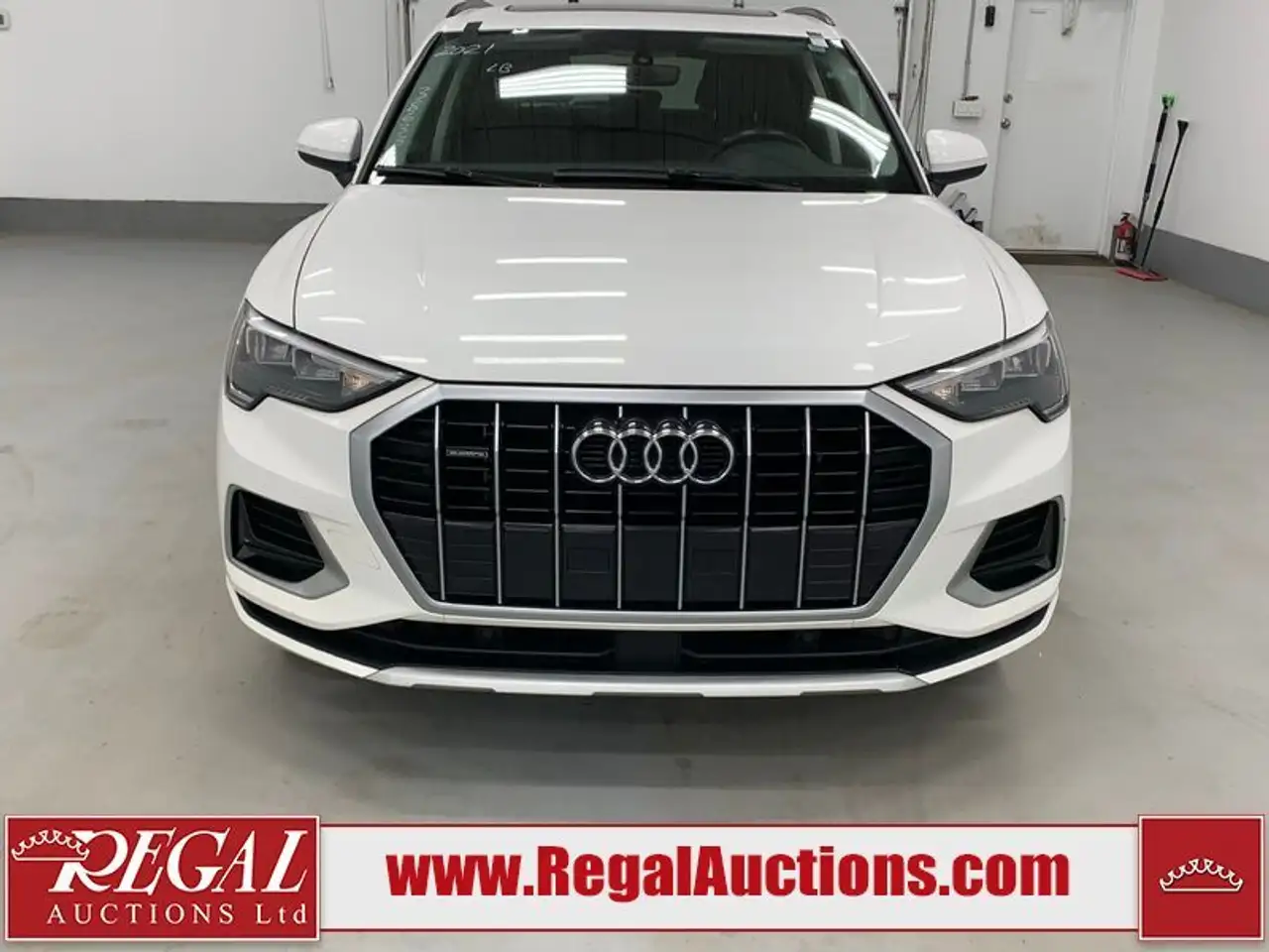 Audi Q3 снимка Audi Q3
