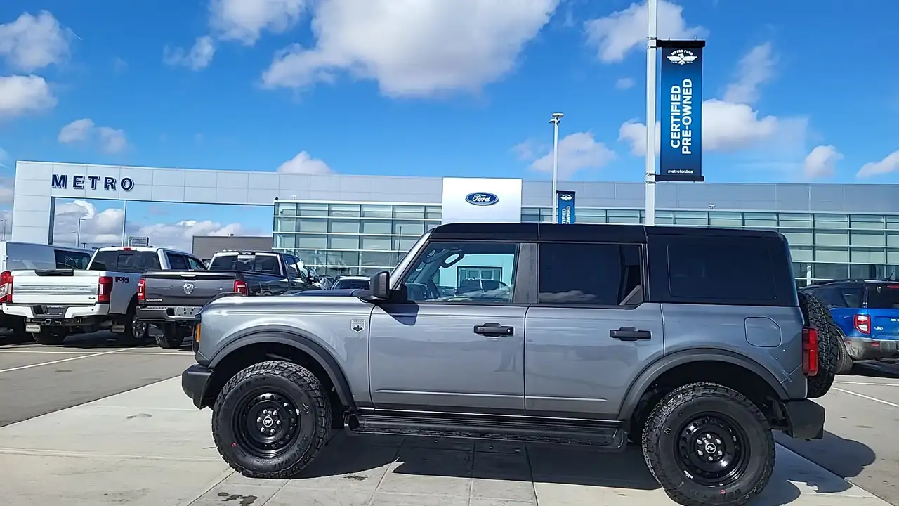 Ford Bronco photo Ford Bronco