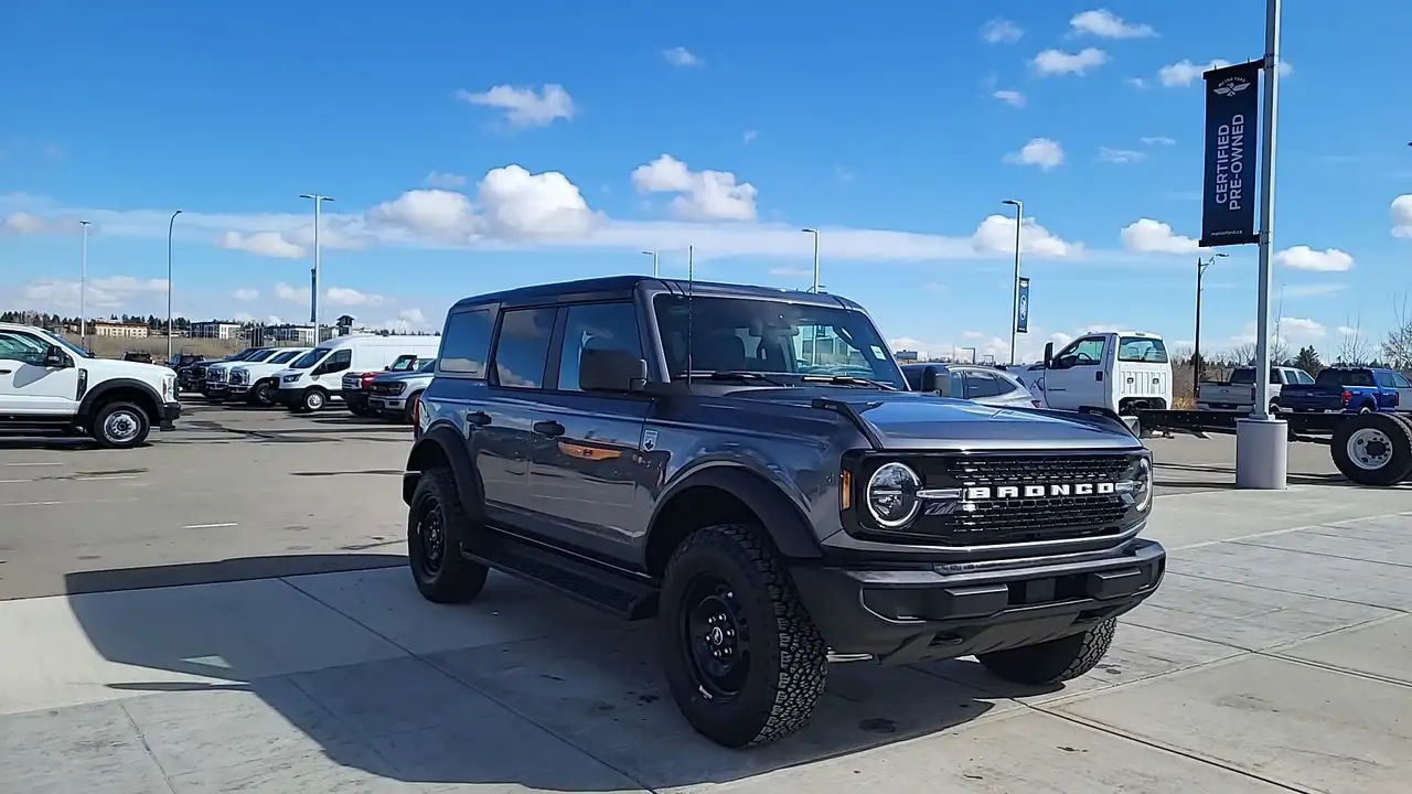 Ford Bronco photo Ford Bronco