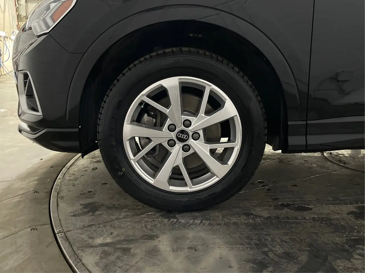 Audi Q3 снимка Audi Q3