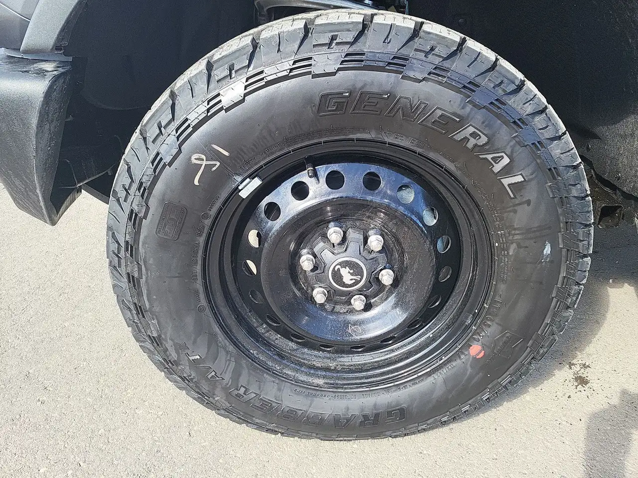 Ford Bronco photo Ford Bronco