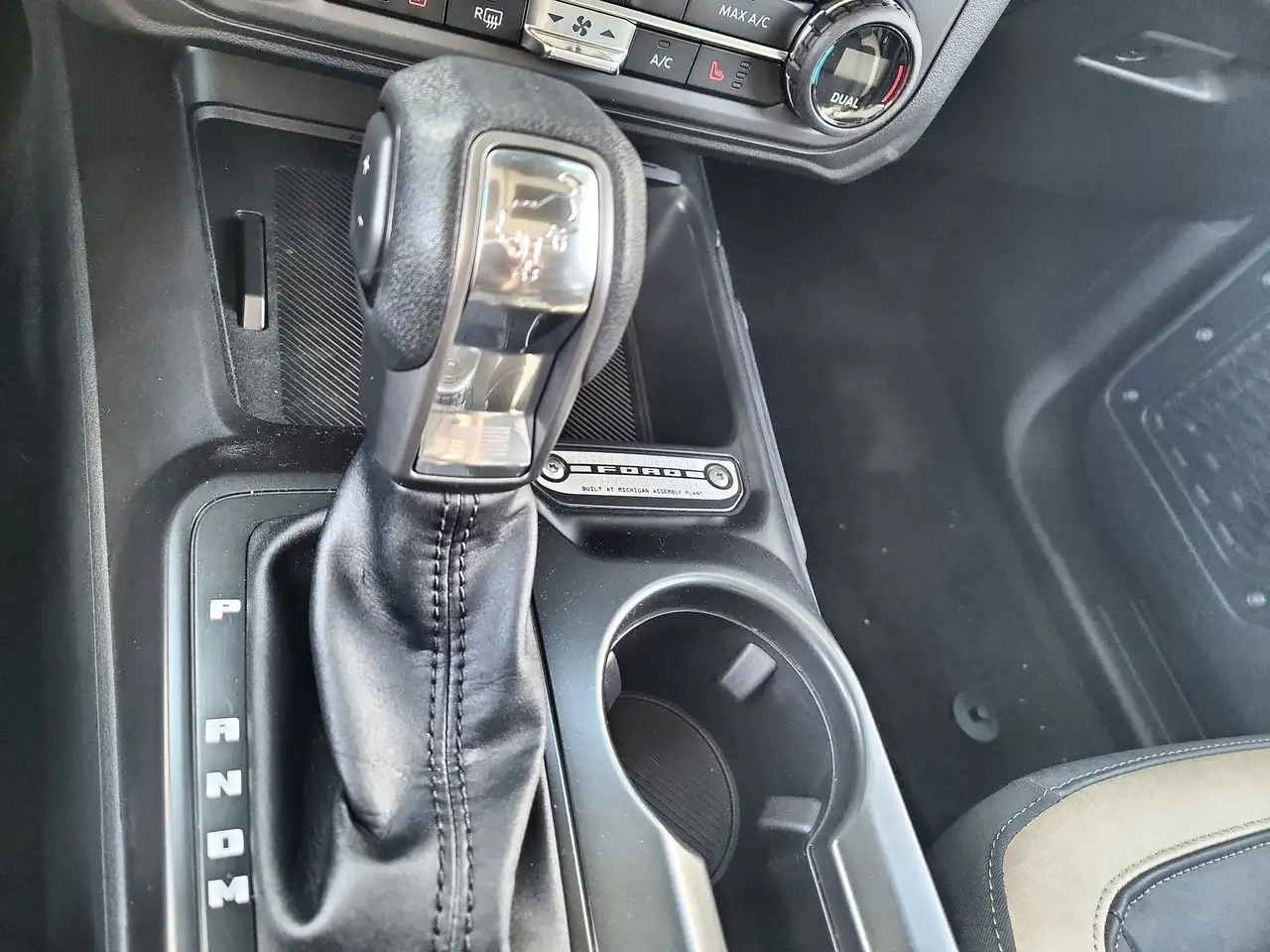 Ford Bronco photo Ford Bronco