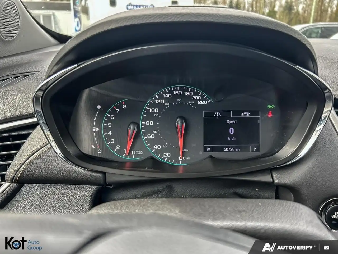 Chevrolet Trax снимка Chevrolet Trax