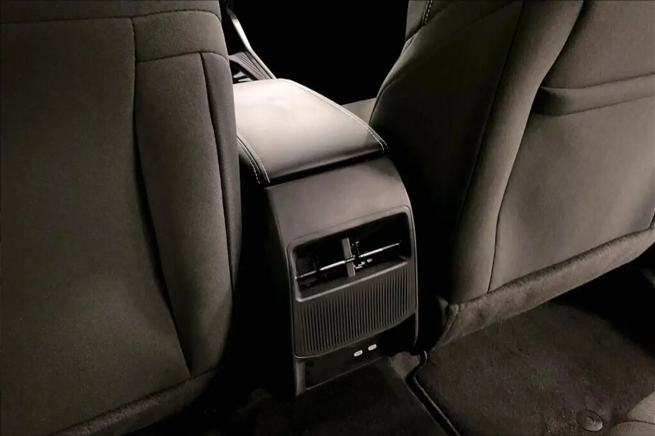Jeep Cherokee photo Jeep Cherokee