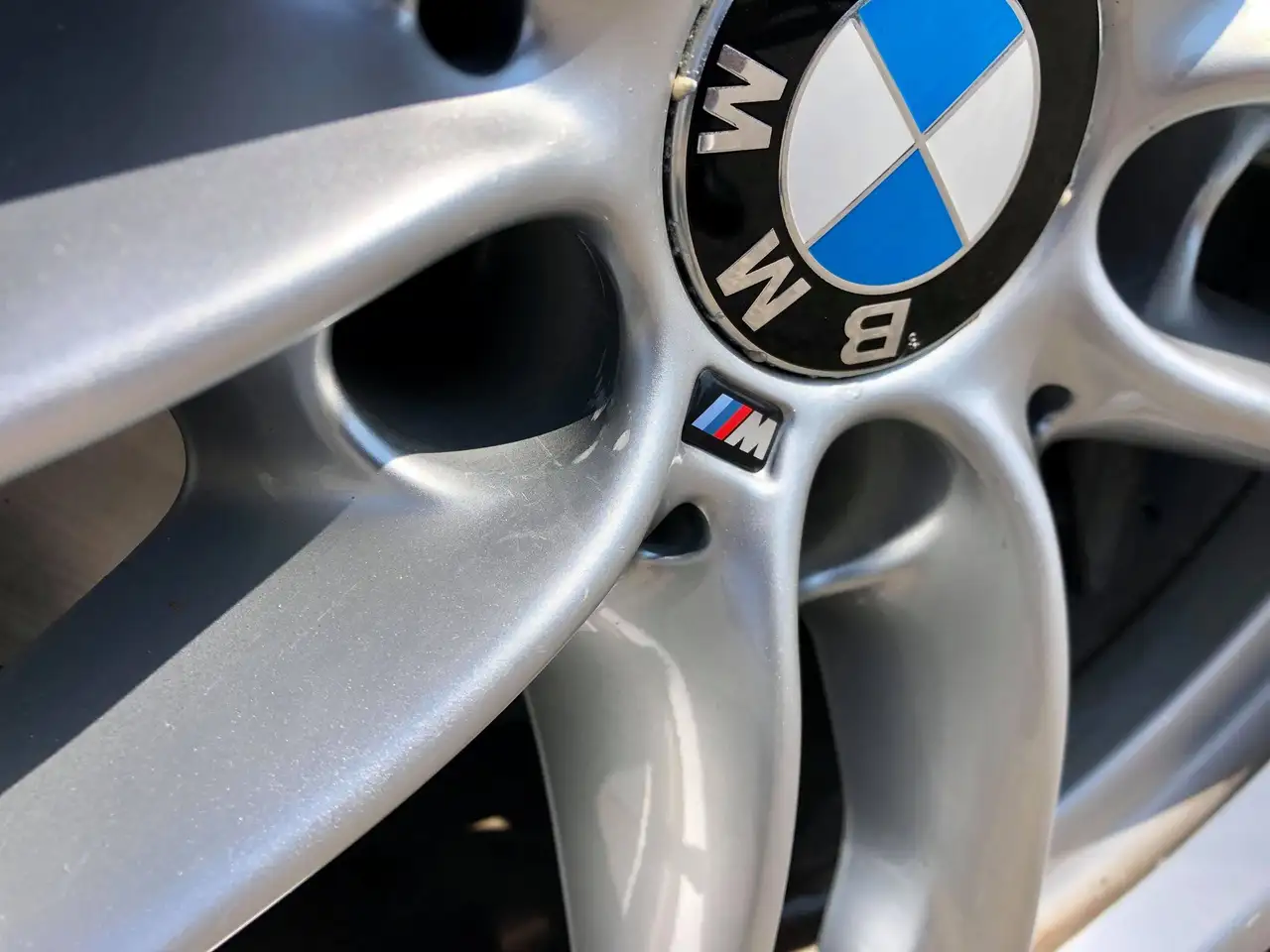 BMW 6 Series снимка BMW 6 Series