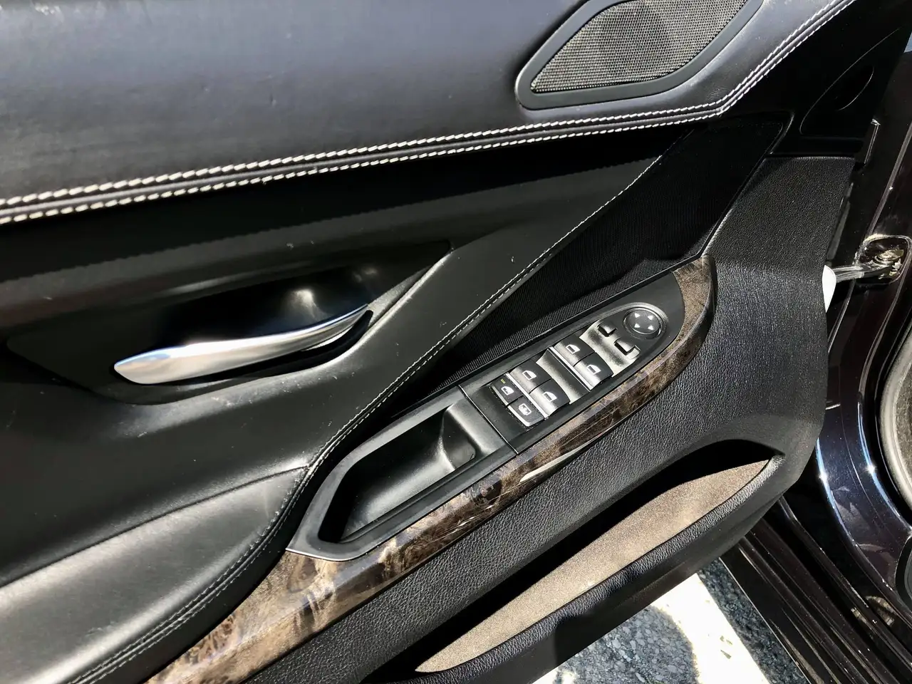 BMW 6 Series снимка BMW 6 Series