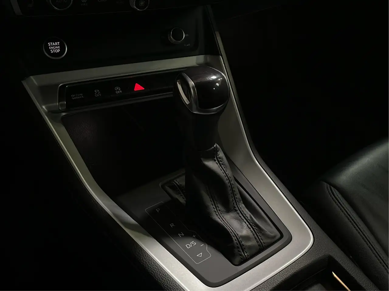 Audi Q3 снимка Audi Q3