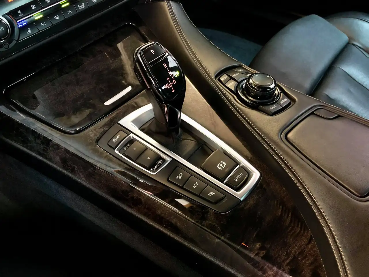 BMW 6 Series снимка BMW 6 Series