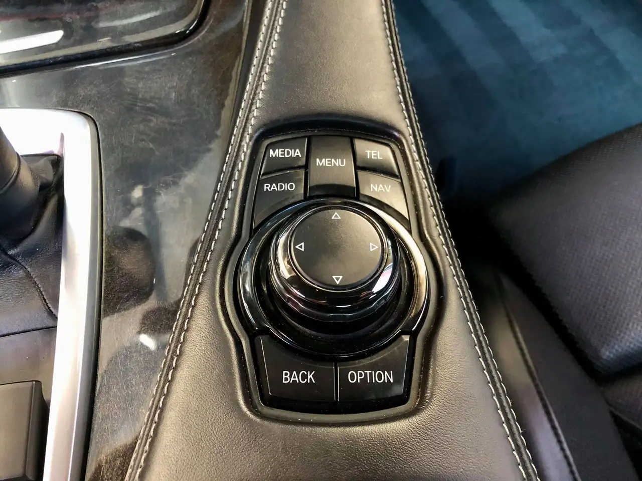 BMW 6 Series снимка BMW 6 Series