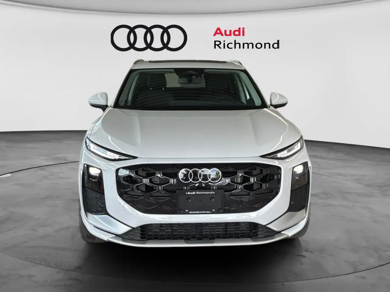 Audi Q3 photo Audi Q3
