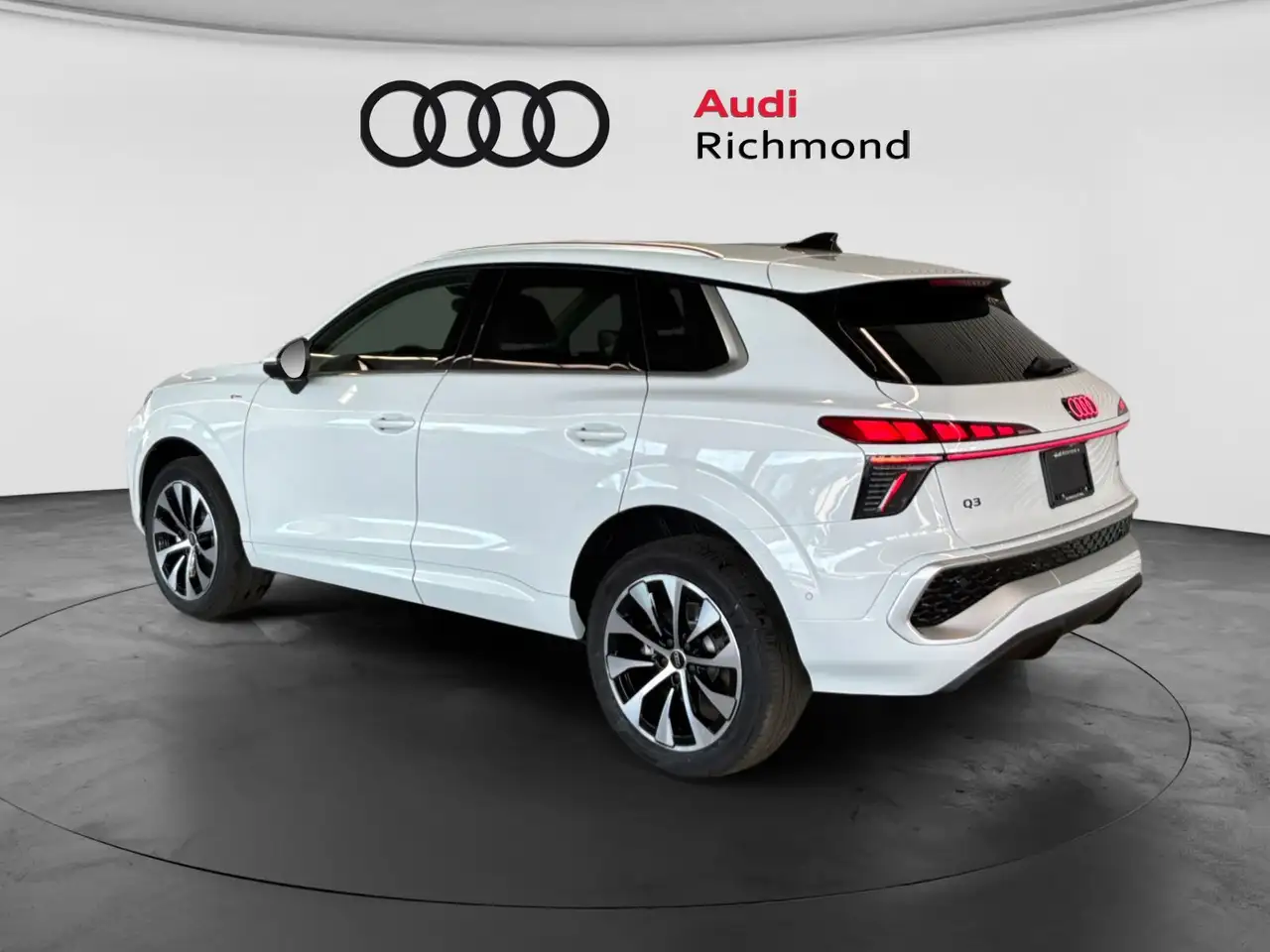 Audi Q3 photo Audi Q3
