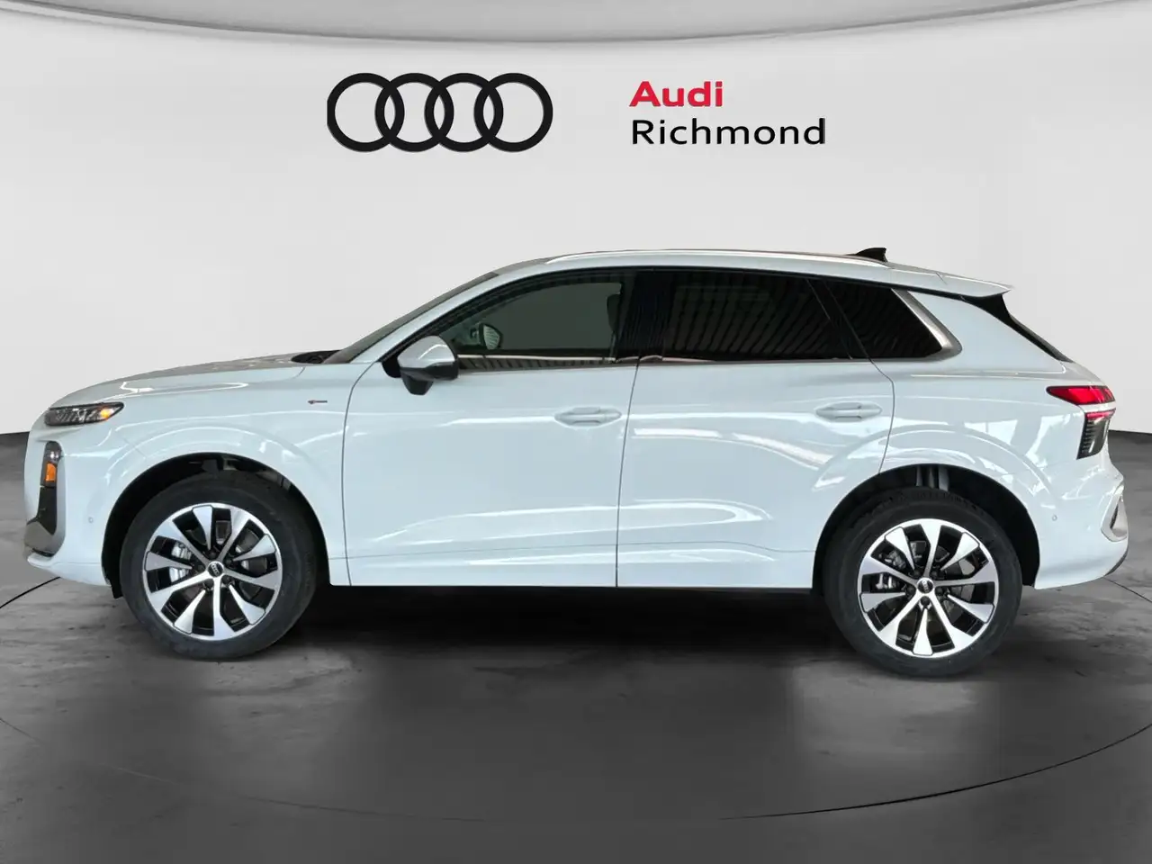 Audi Q3 photo Audi Q3