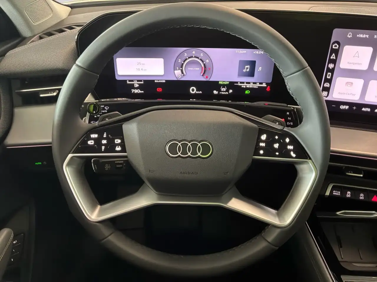 Audi Q3 photo Audi Q3