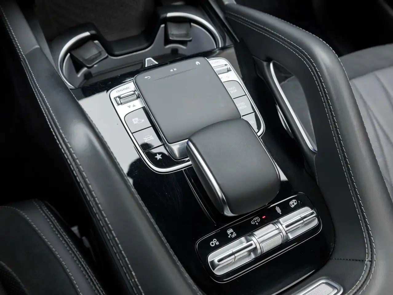 Mercedes-Benz GLE photo Mercedes-Benz GLE
