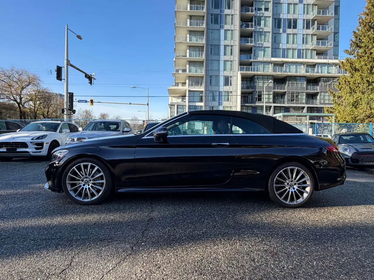 Mercedes-Benz C-Class снимка Mercedes-Benz C-Class