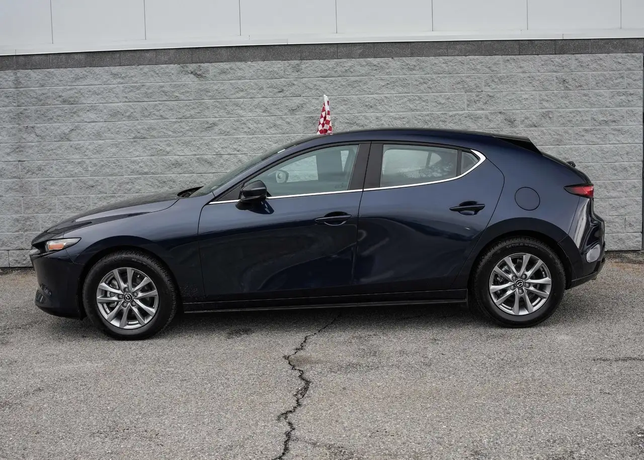 Mazda 3 снимка Mazda 3
