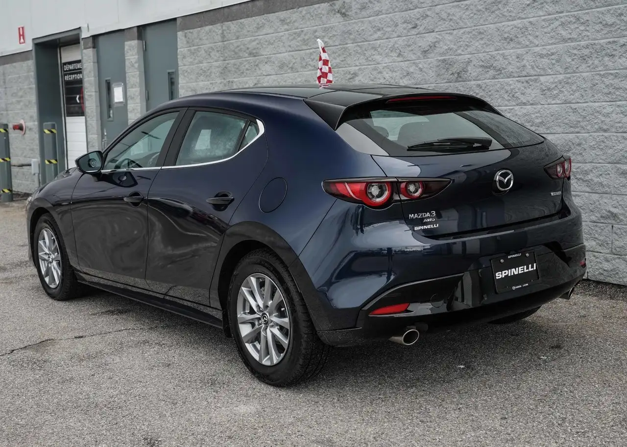 Mazda 3 снимка Mazda 3