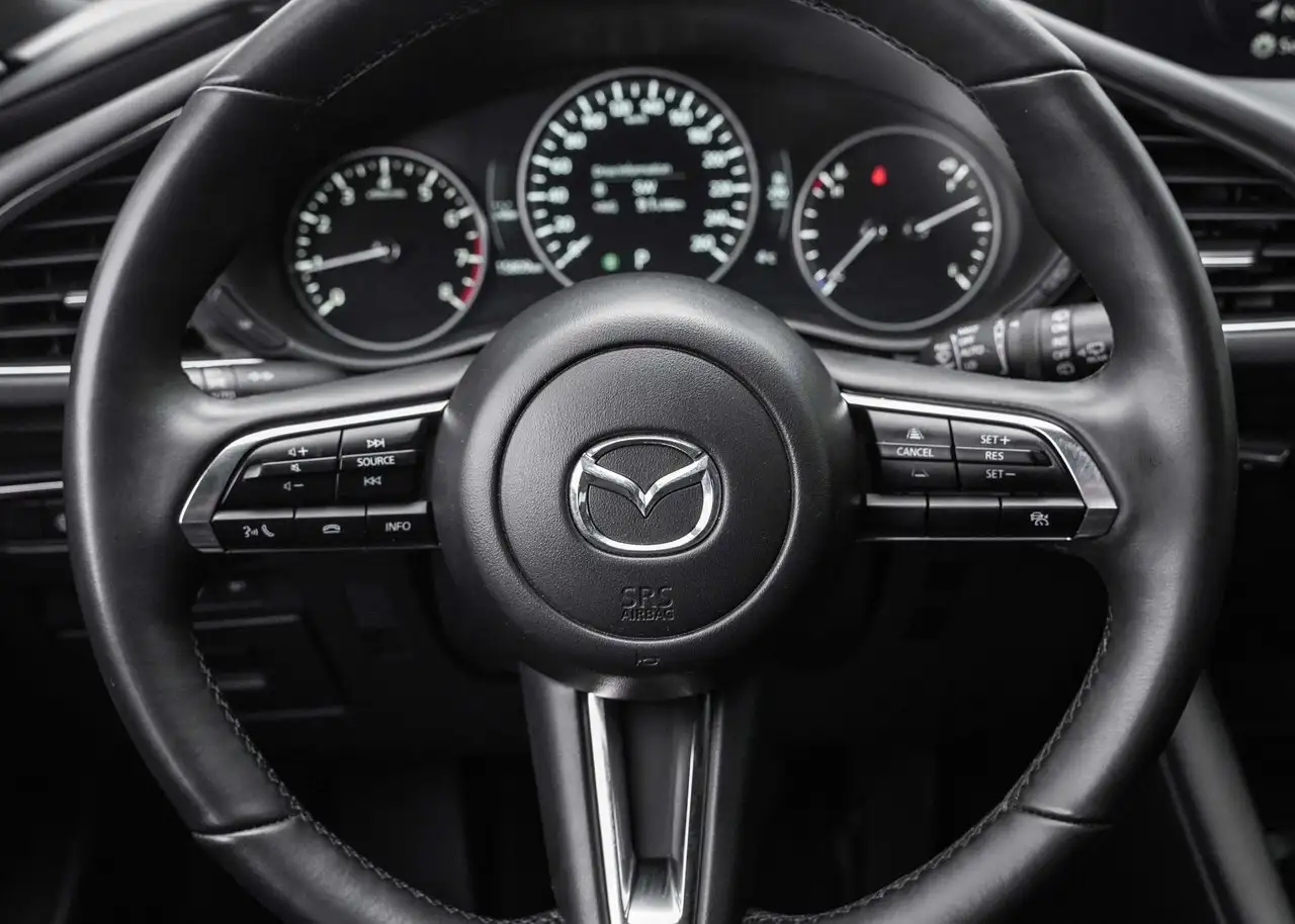 Mazda 3 снимка Mazda 3