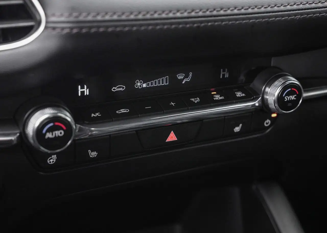 Mazda 3 снимка Mazda 3