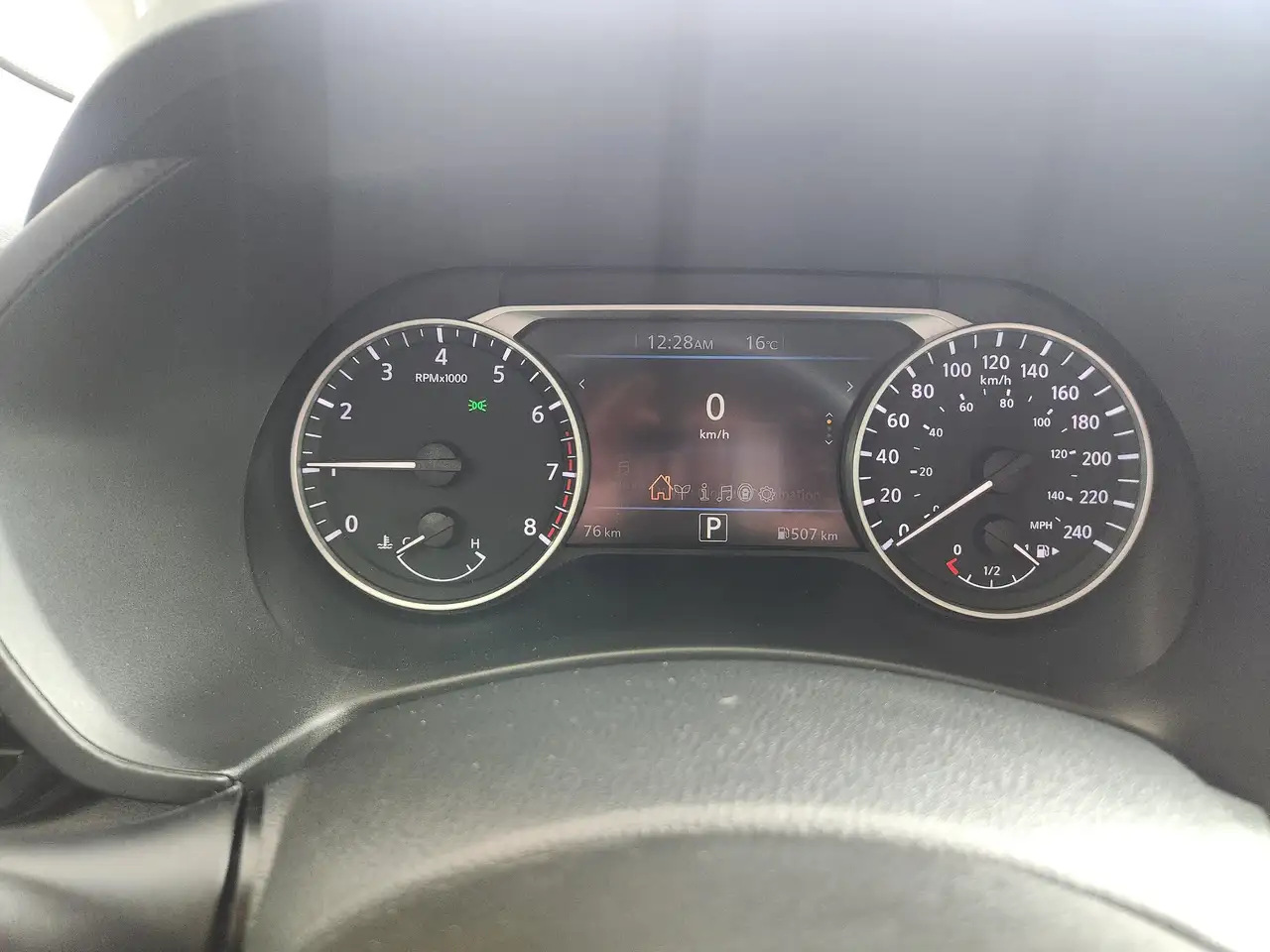 Nissan Sentra снимка Nissan Sentra