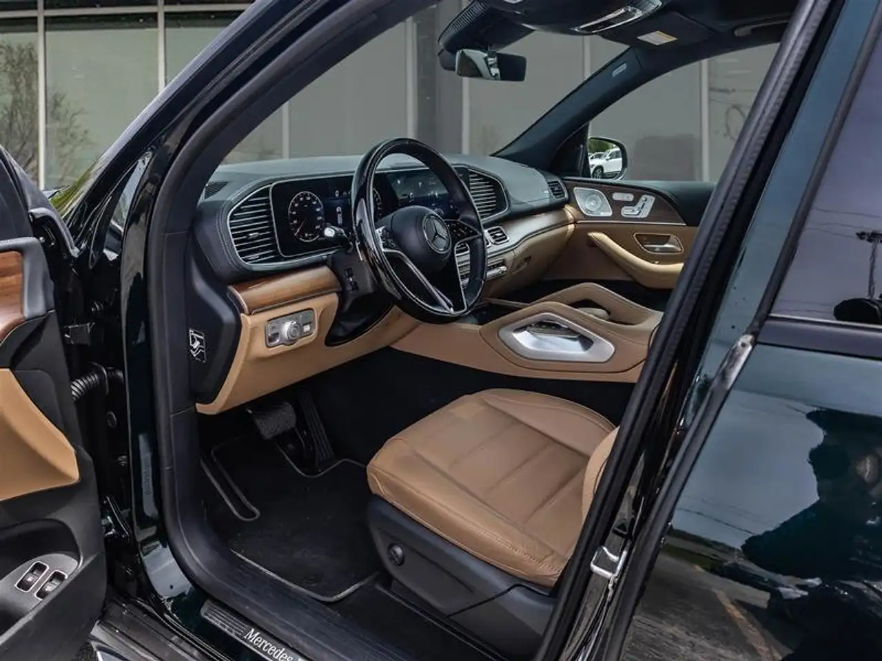 Mercedes-Benz GLE снимка Mercedes-Benz GLE