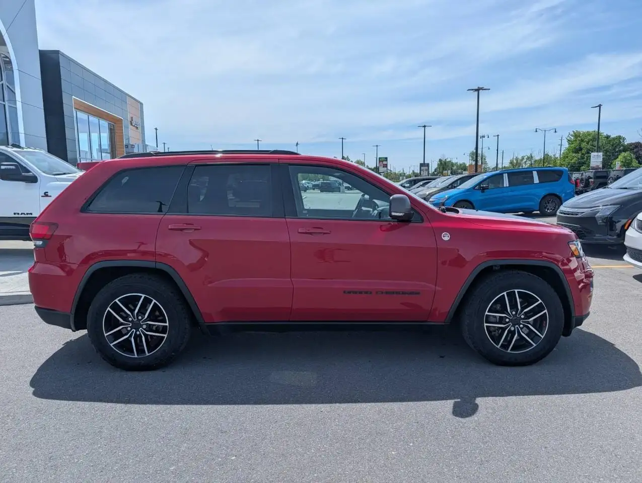 Jeep Grand Cherokee снимка Jeep Grand Cherokee