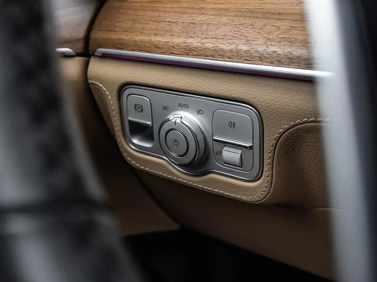 Mercedes-Benz GLE снимка Mercedes-Benz GLE