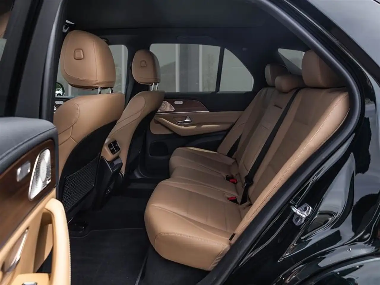 Mercedes-Benz GLE снимка Mercedes-Benz GLE