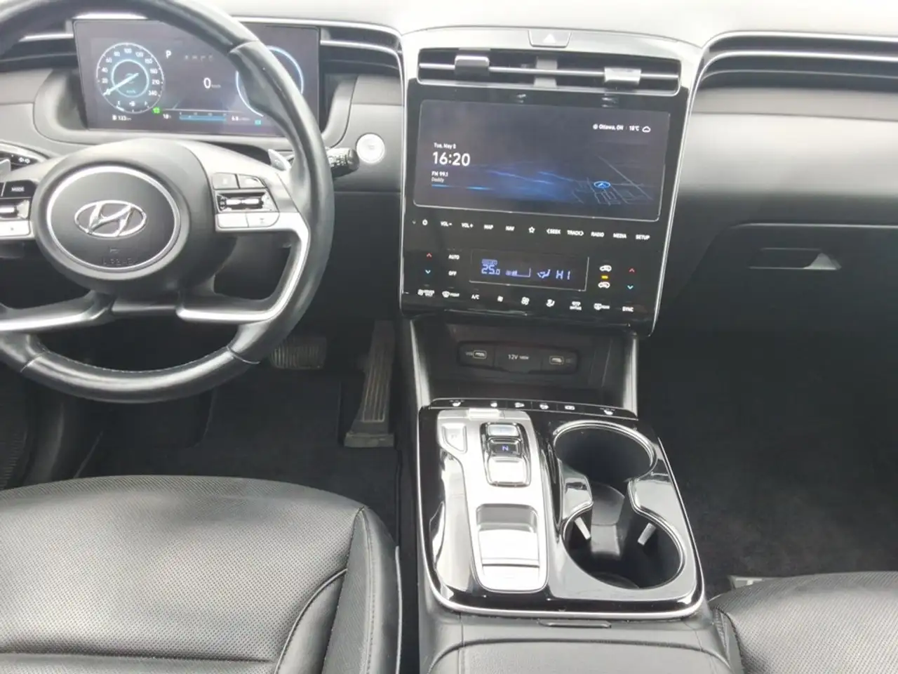 Hyundai TUCSON снимка Hyundai TUCSON