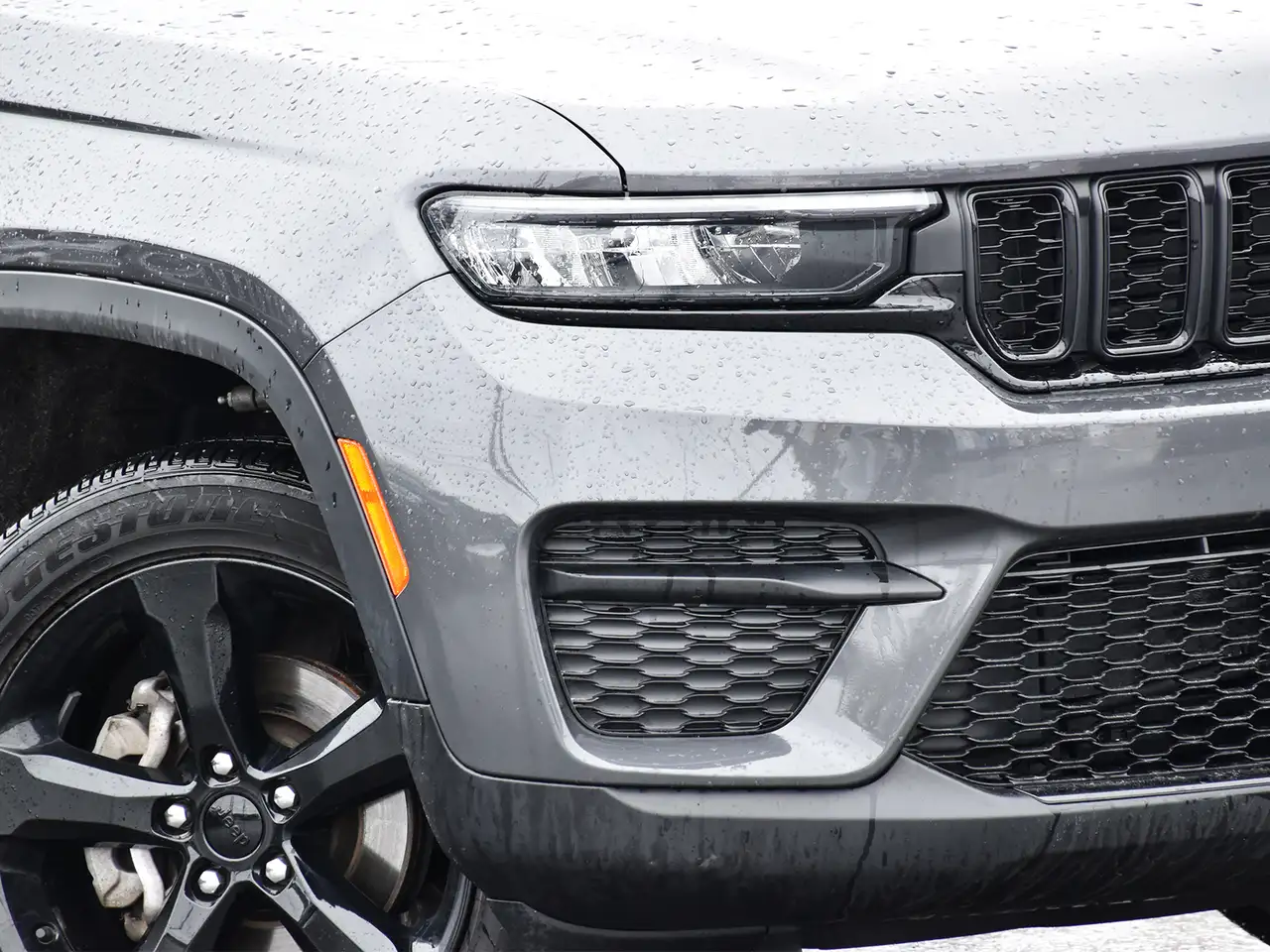 Jeep Grand Cherokee снимка Jeep Grand Cherokee