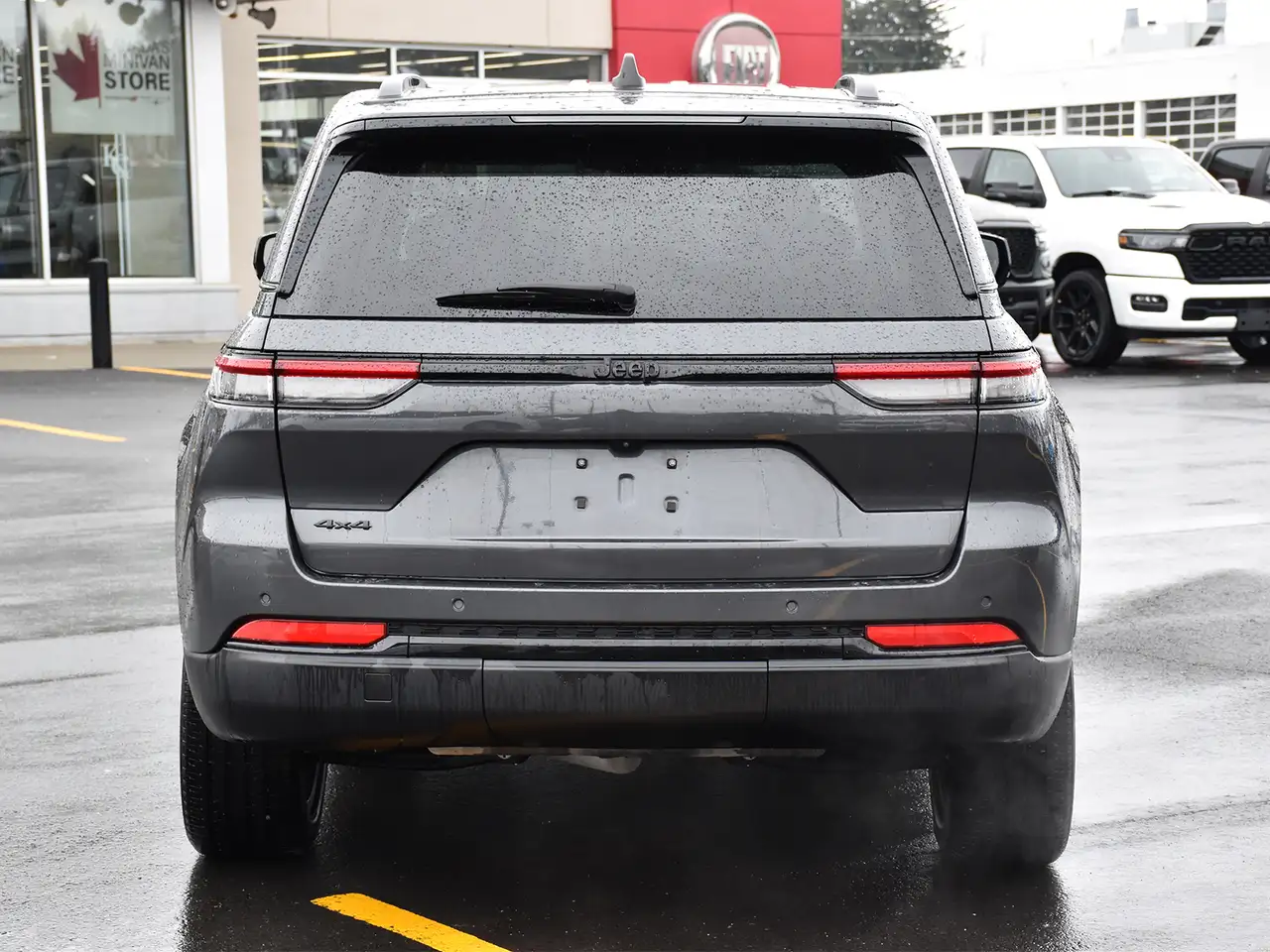 Jeep Grand Cherokee снимка Jeep Grand Cherokee