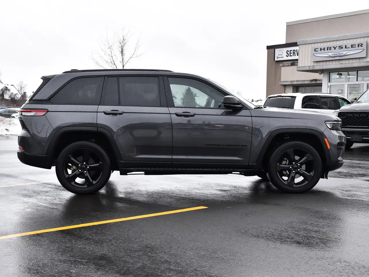 Jeep Grand Cherokee снимка Jeep Grand Cherokee