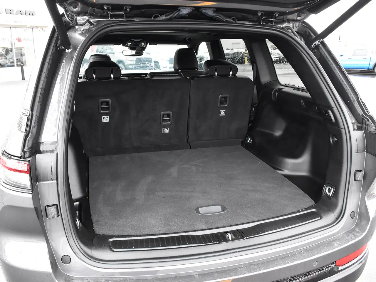 Jeep Grand Cherokee снимка Jeep Grand Cherokee