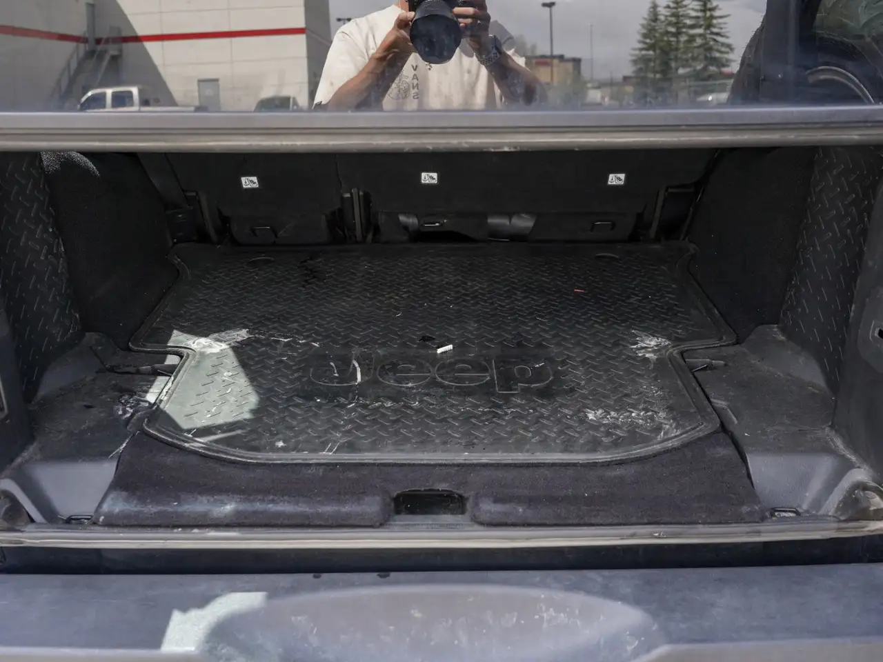 Jeep Wrangler photo Jeep Wrangler