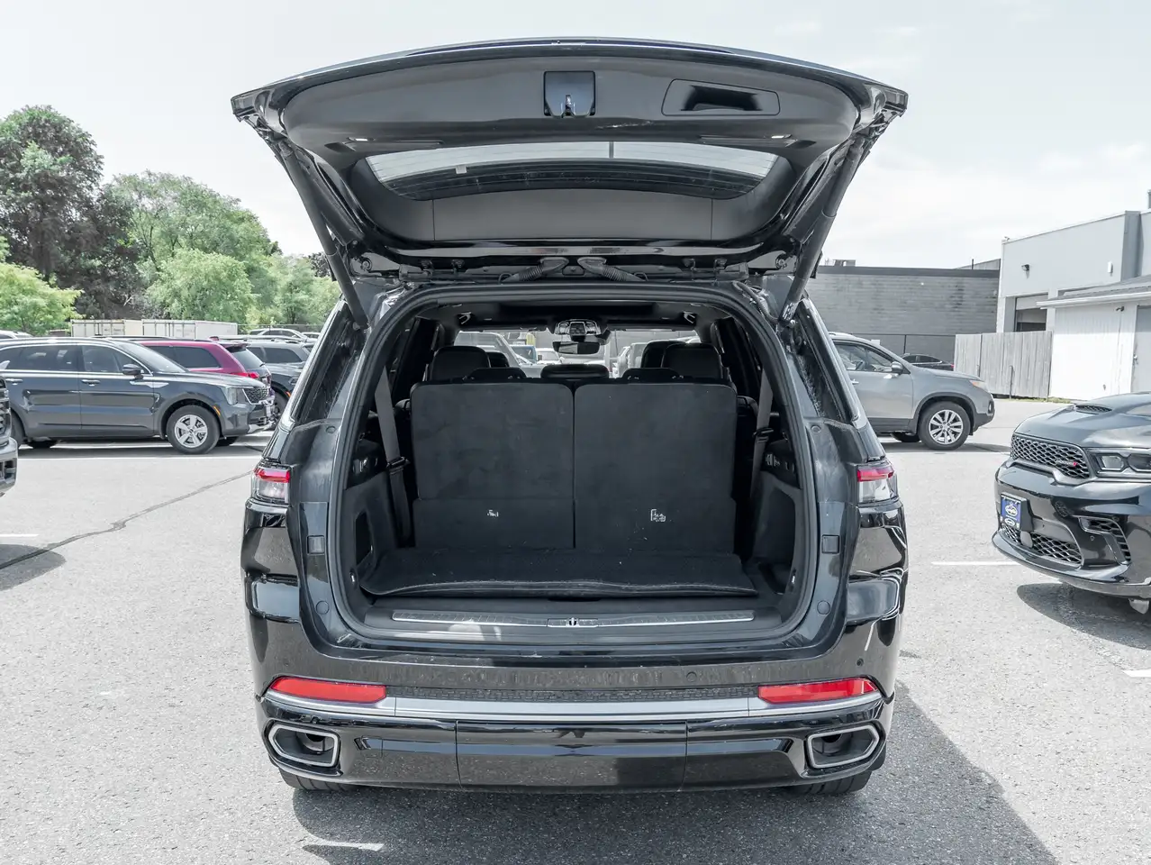 Jeep Grand Cherokee снимка Jeep Grand Cherokee