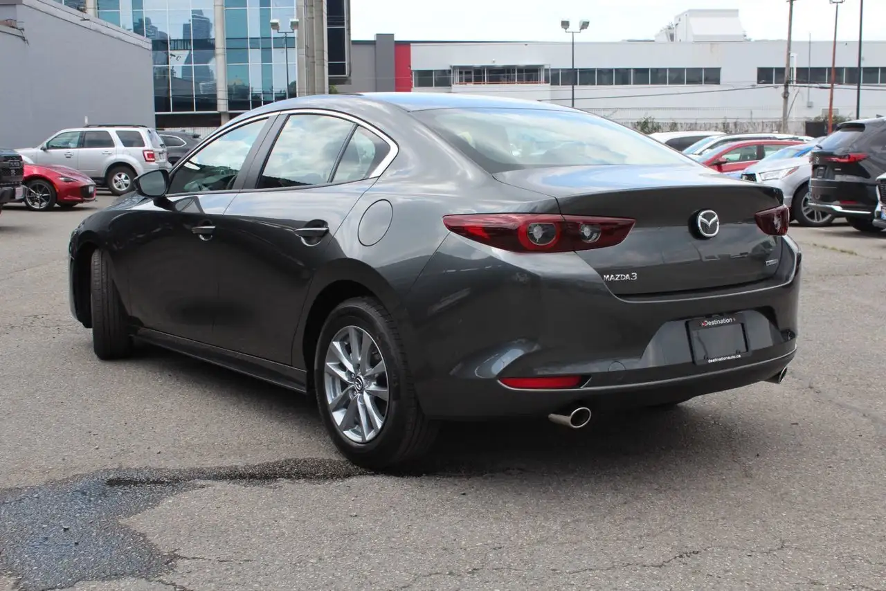 Mazda 3 снимка Mazda 3
