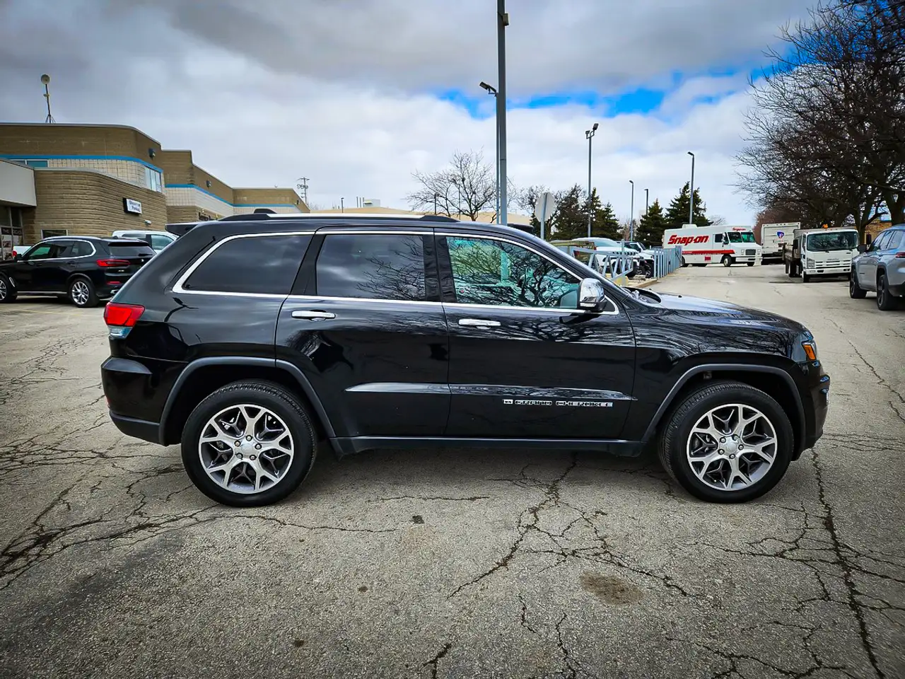 Jeep Grand Cherokee снимка Jeep Grand Cherokee