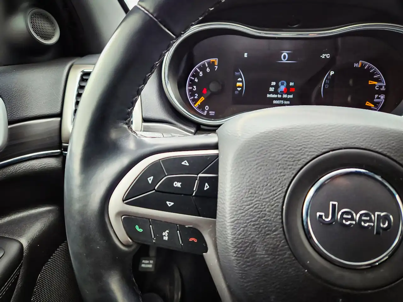 Jeep Grand Cherokee снимка Jeep Grand Cherokee