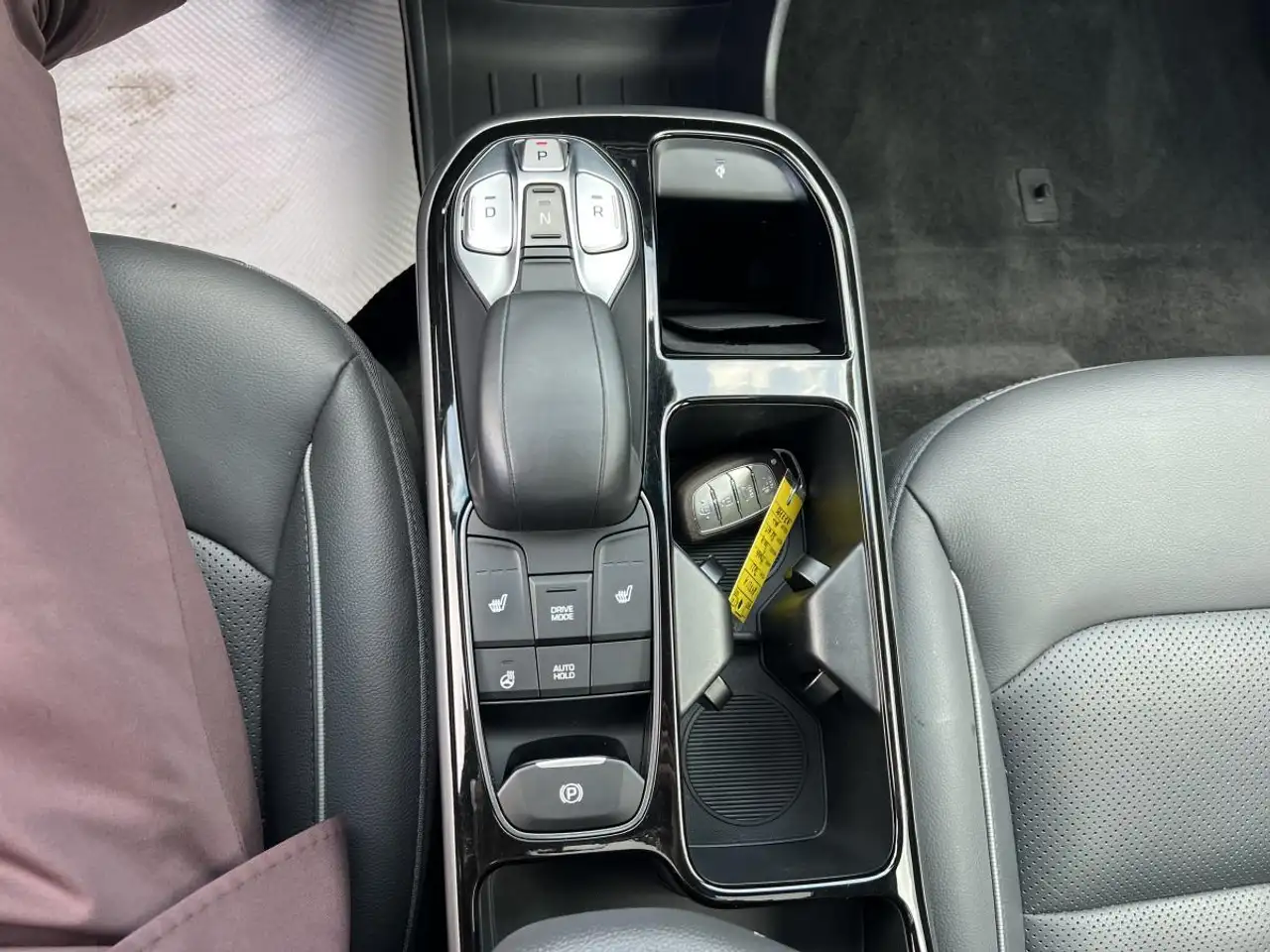 Hyundai IONIQ снимка Hyundai IONIQ