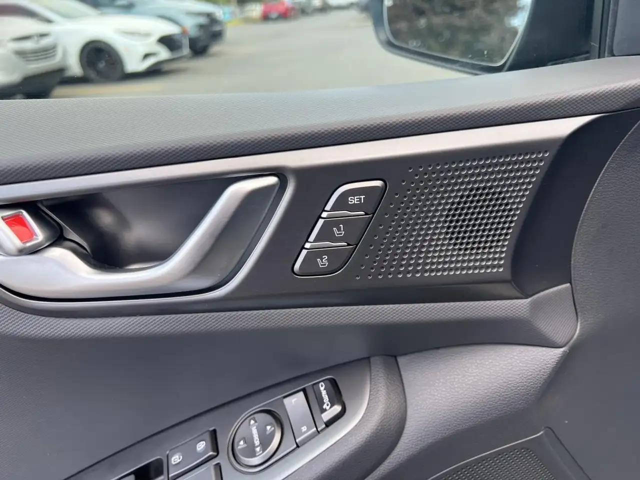 Hyundai IONIQ снимка Hyundai IONIQ
