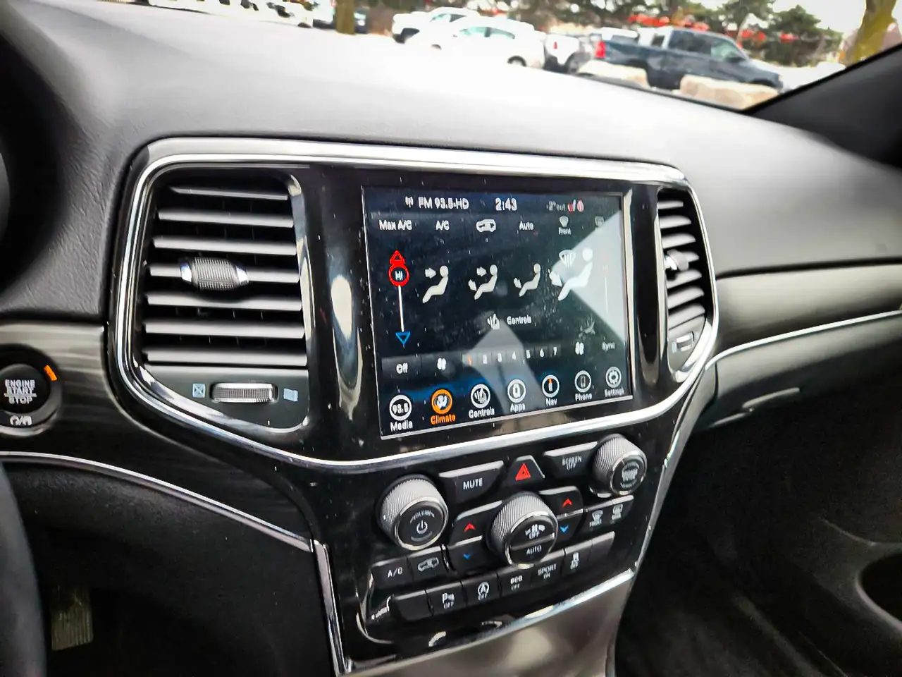 Jeep Grand Cherokee снимка Jeep Grand Cherokee