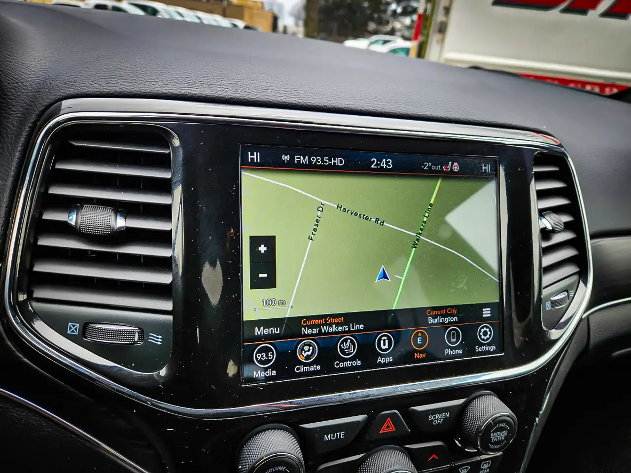 Jeep Grand Cherokee снимка Jeep Grand Cherokee