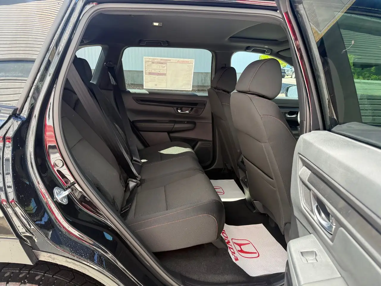 Honda CR-V photo Honda CR-V