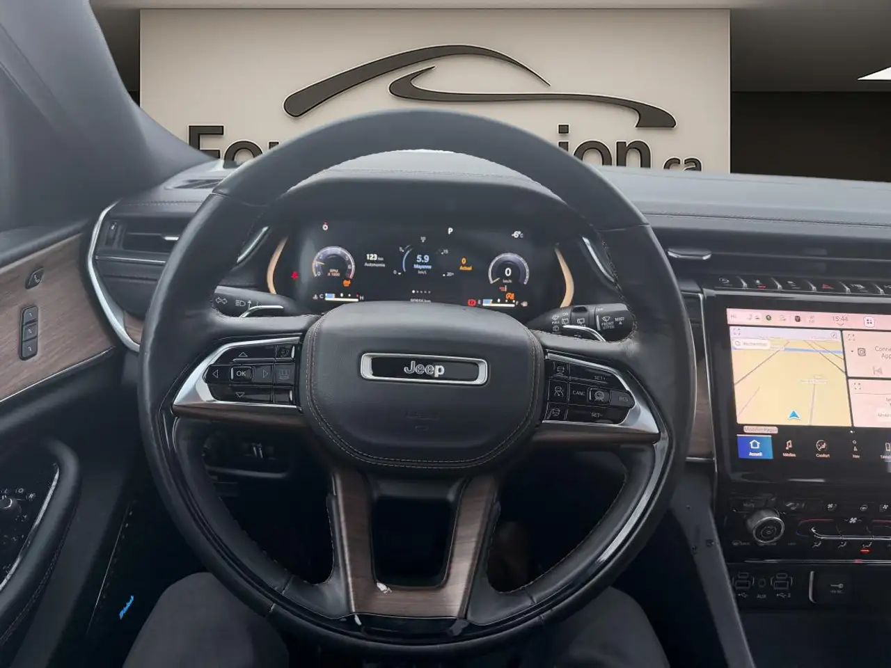 Jeep Grand Cherokee снимка Jeep Grand Cherokee