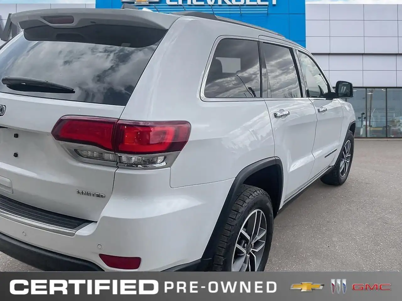 Jeep Grand Cherokee photo Jeep Grand Cherokee