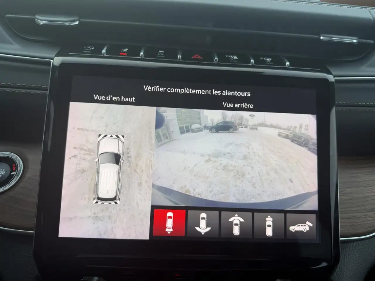 Jeep Grand Cherokee снимка Jeep Grand Cherokee